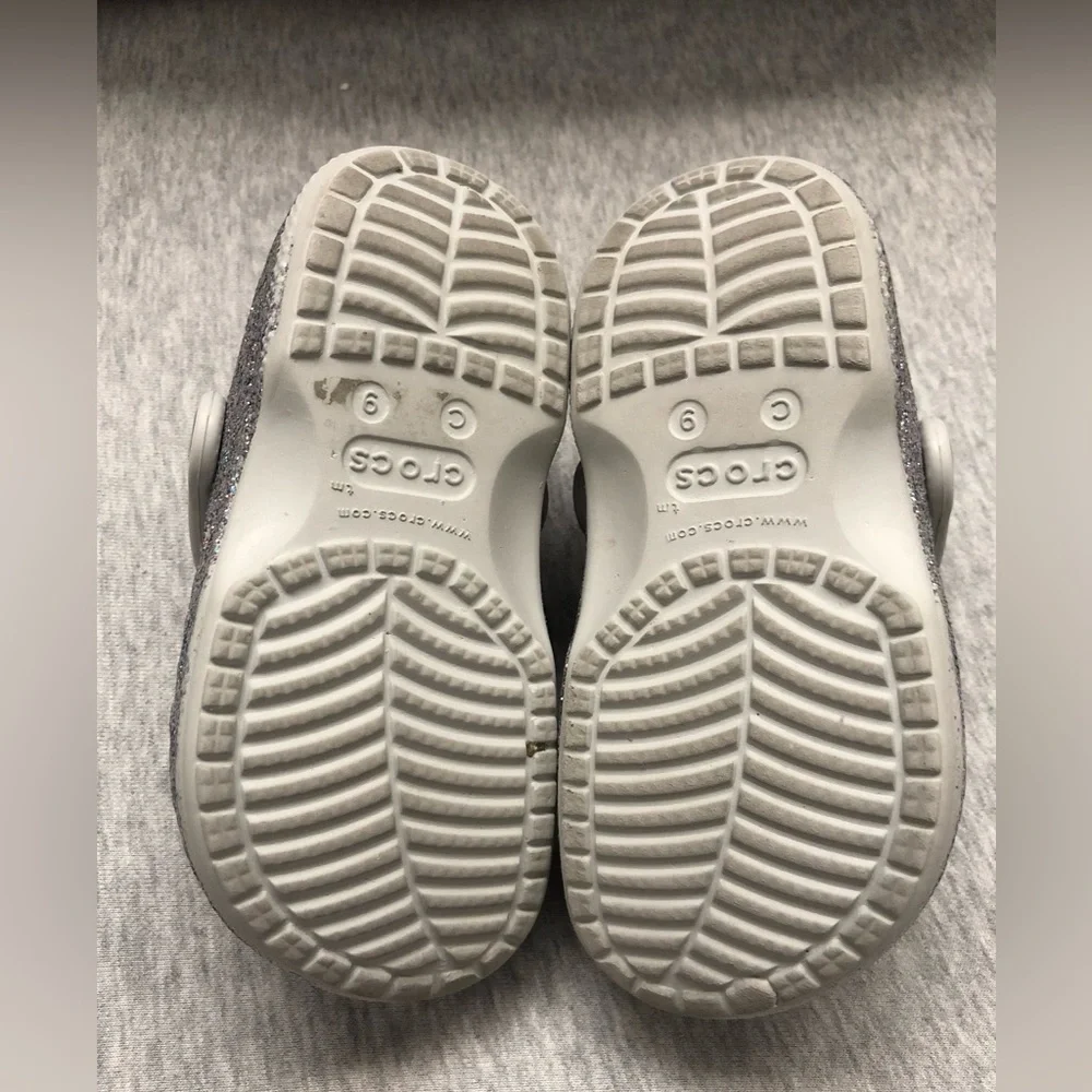 Crocs Kids Classic Glitter Clog Sandals Size: C9